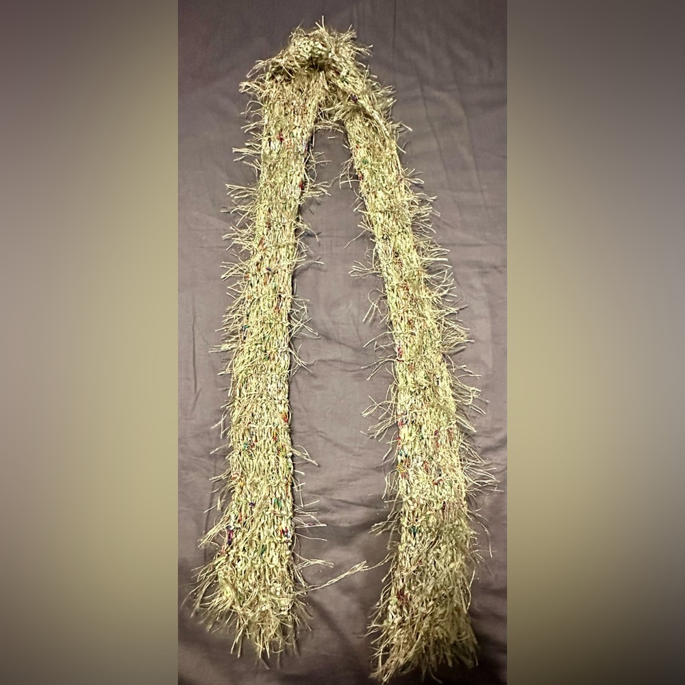 Lightweight scarf